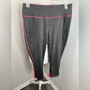 Danskin grey and pink cropped leggings size‎ M
